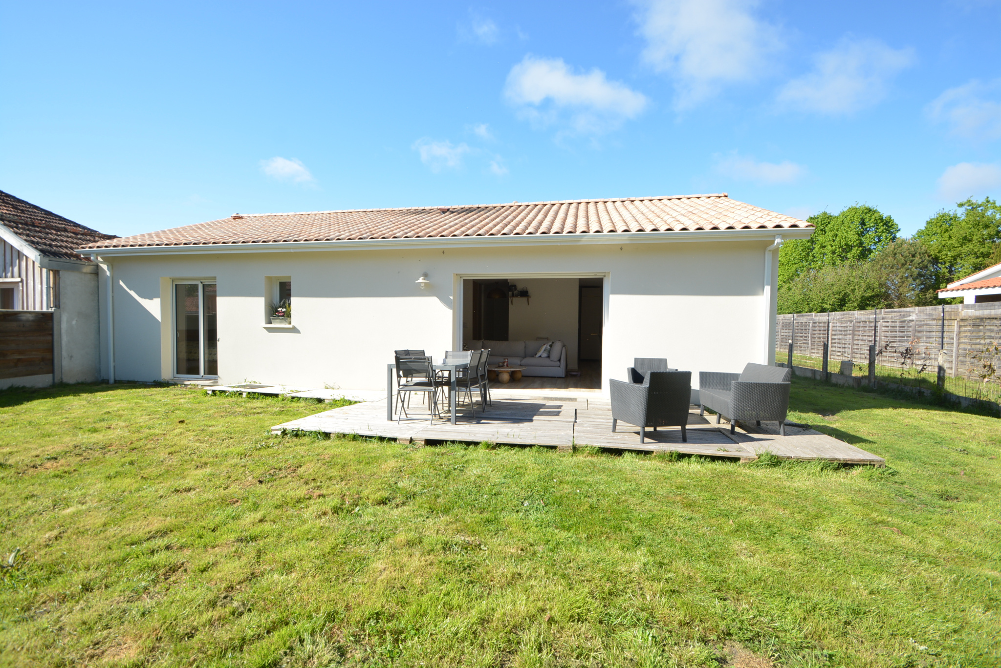 Maison à vendre à Lacanau, 94,8 m², 4 pièces – photo 1 sur 8